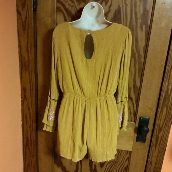 Miami Gold Boho Long Sleeve V Neck Romper - Picture 11 of 11